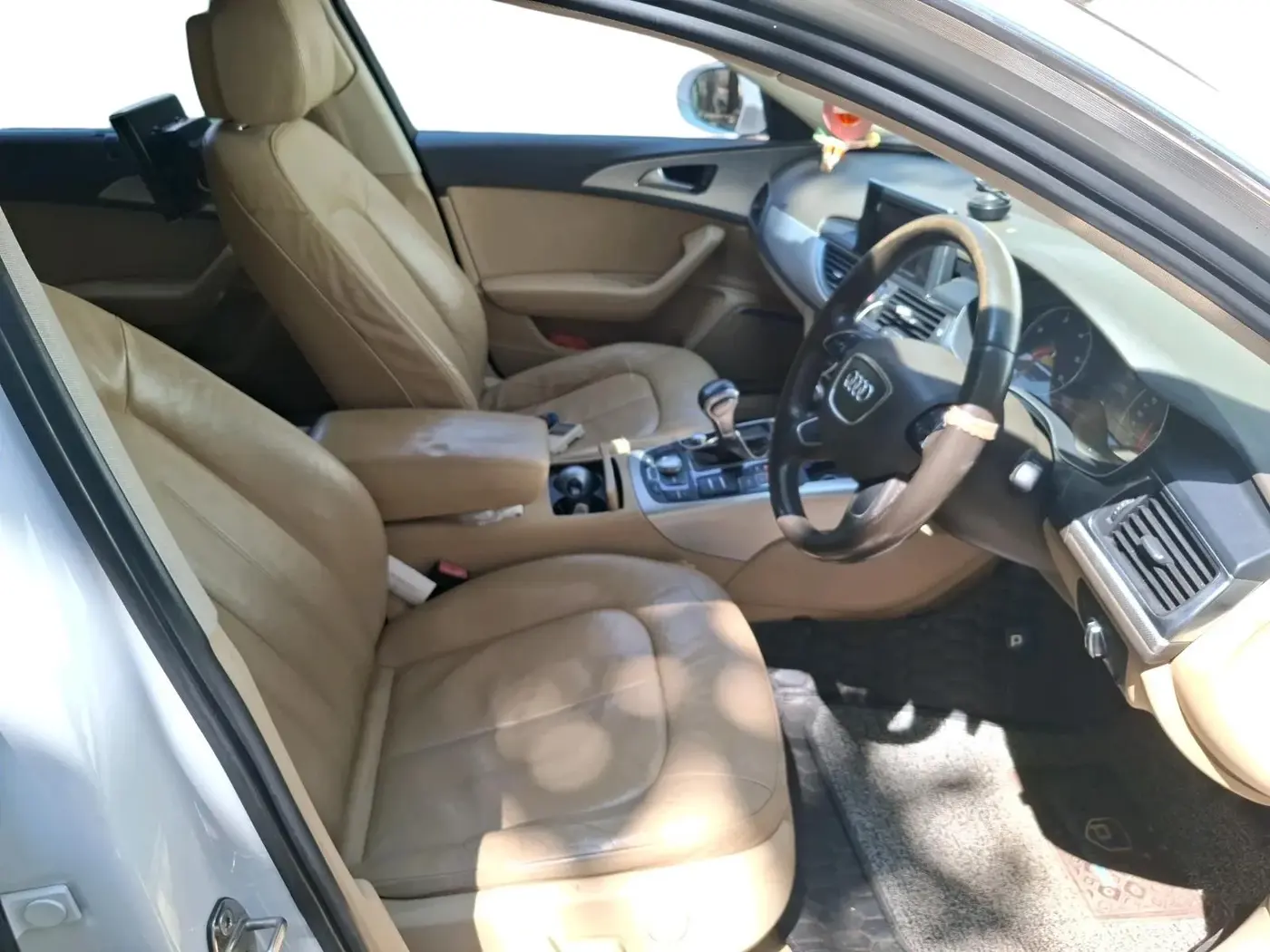 2011 Audi A6 2.0 TDI, Diesel, Automatic, 1,38,000 km, interior
