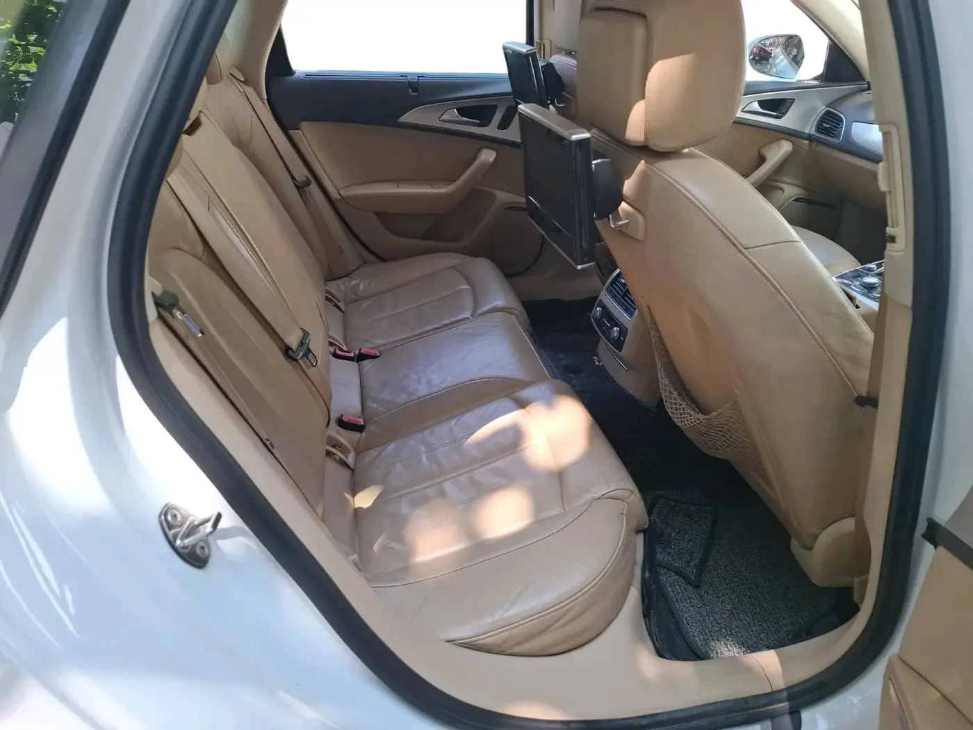 2011 Audi A6 2.0 TDI, Diesel, Automatic, 1,38,000 km, interior