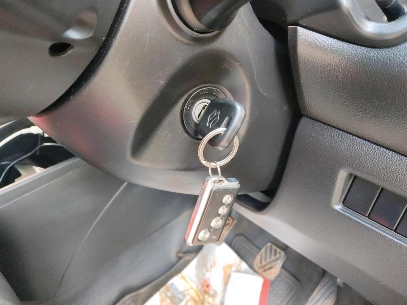 2019 Maruti Swift LXI, Petrol, Manual, 90,425 km, interior