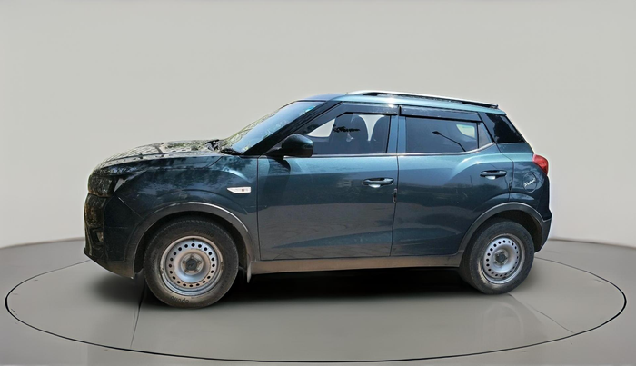 2020 Mahindra XUV300 W4 1.2 PETROL, Petrol, Manual, 46,264 km, exterior