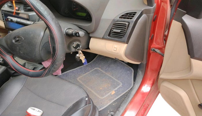 2013 Hyundai Eon D-LITE+, Petrol, Manual, 61,108 km, interior