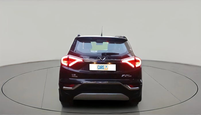 2023 Mahindra XUV300 W8 (O) 1.2 PETROL AMT, Petrol, Automatic, 10,440 km, exterior