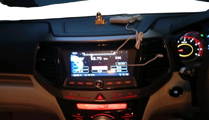 2023 Mahindra XUV300 W8 (O) 1.2 PETROL AMT, Petrol, Automatic, 10,440 km, interior