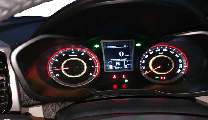 2023 Mahindra XUV300 W8 (O) 1.2 PETROL AMT, Petrol, Automatic, 10,440 km, interior