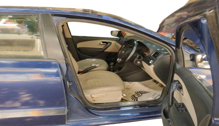 2013 Volkswagen Polo HIGHLINE1.2L, Petrol, Manual, 75,183 km, interior