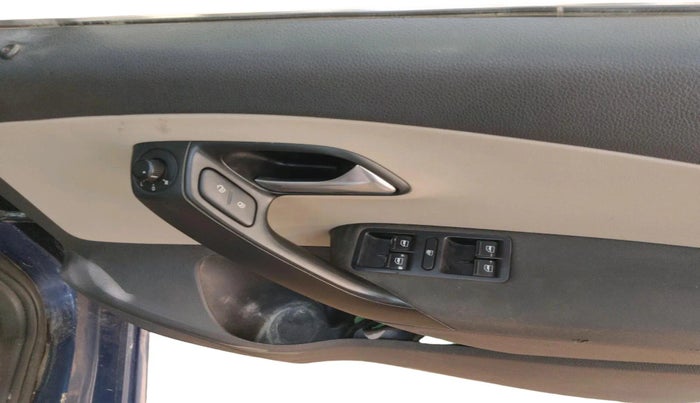 2013 Volkswagen Polo HIGHLINE1.2L, Petrol, Manual, 75,183 km, interior