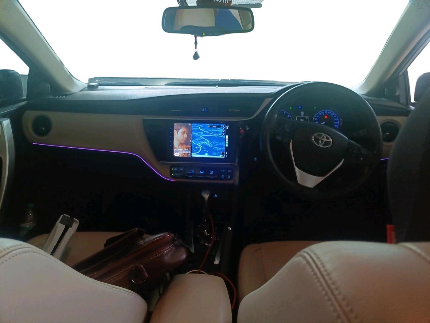 2018 Toyota Corolla Altis VL CVT PETROL, Petrol, Automatic, 1,37,444 km, interior