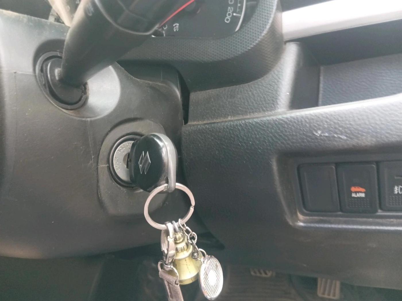 2017 Maruti Swift VXI, Petrol, Manual, 95,272 km, interior
