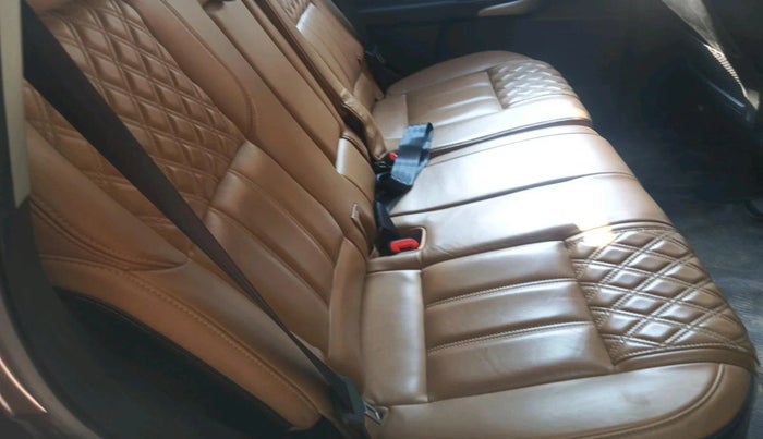 2018 Mahindra XUV500 W11, Diesel, Manual, 66,937 km, interior