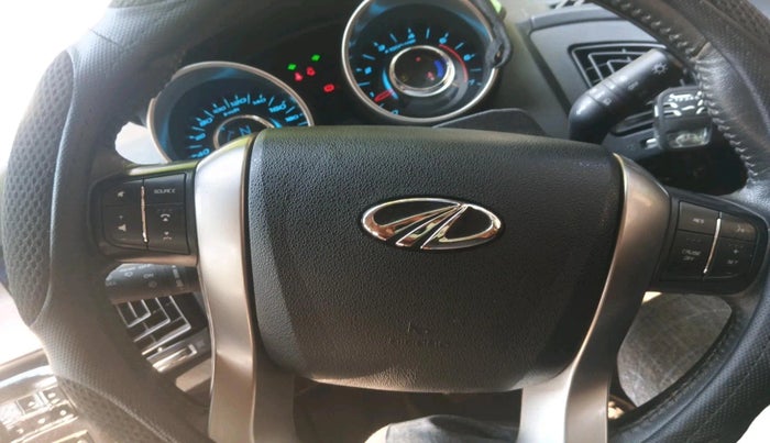 2018 Mahindra XUV500 W11, Diesel, Manual, 66,937 km, interior