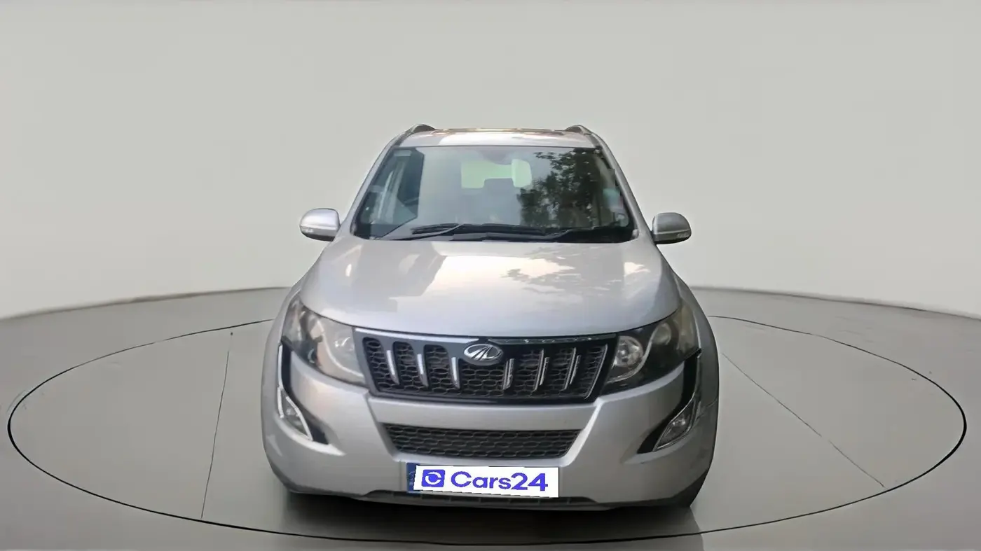 2016 Mahindra XUV500 W10 AT, Diesel, Automatic, 71,462 km, exterior