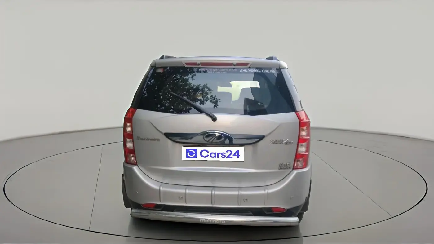 2016 Mahindra XUV500 W10 AT, Diesel, Automatic, 71,462 km, exterior