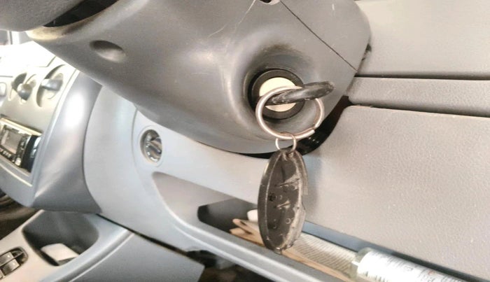 2006 Tata Indica V2 DLG BS II, Diesel, Manual, 9,62,249 km, interior