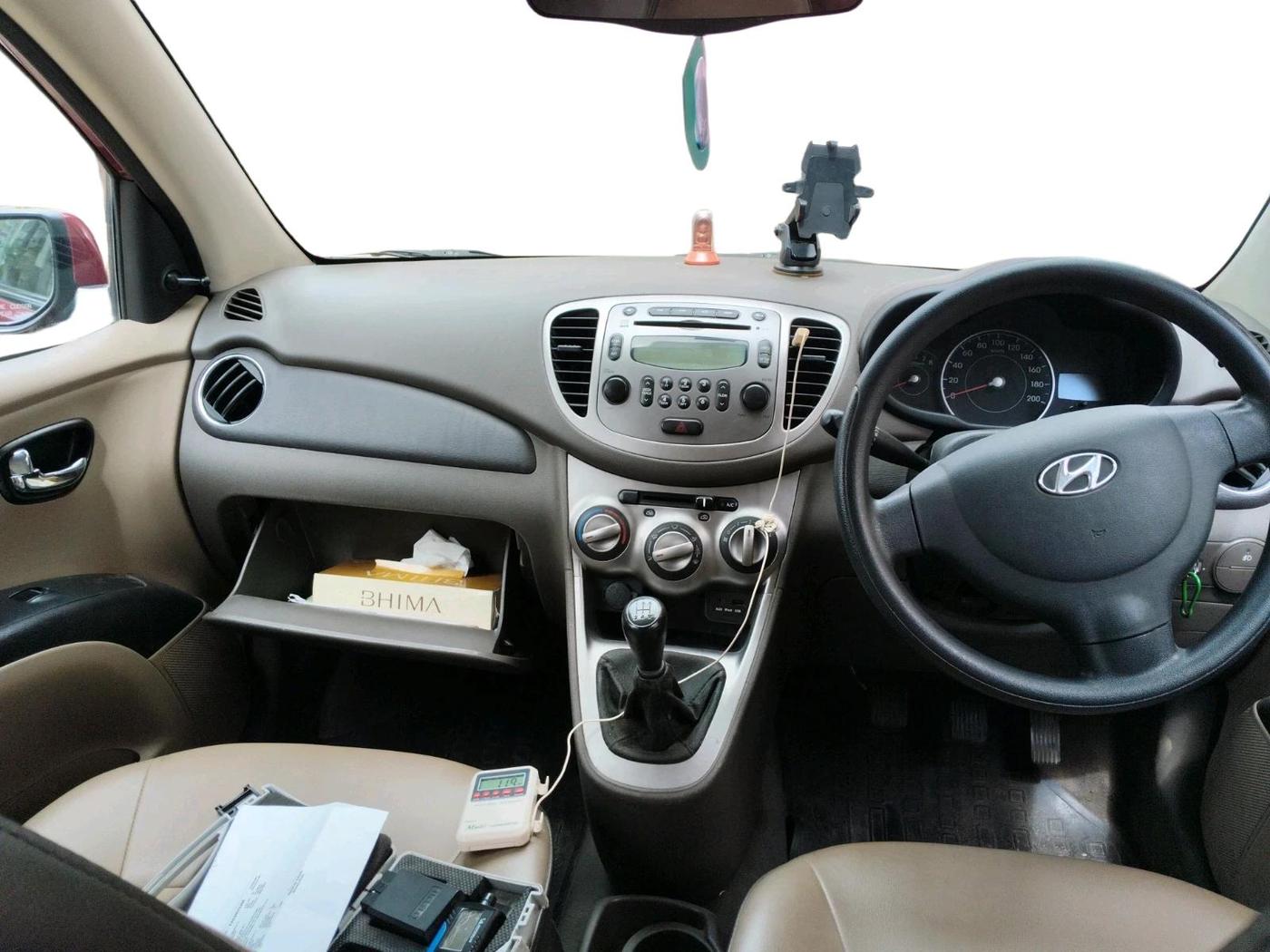 2014 Hyundai i10 SPORTZ 1.1, Petrol, Manual, 46,648 km, interior