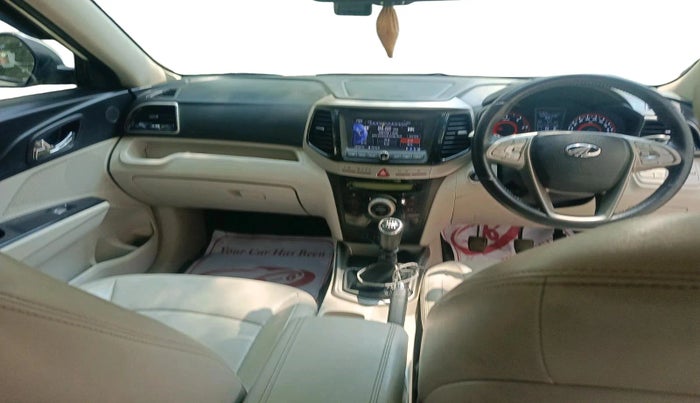 2019 Mahindra XUV300 W8 (O) 1.5 DIESEL, Diesel, Manual, 78,575 km, interior