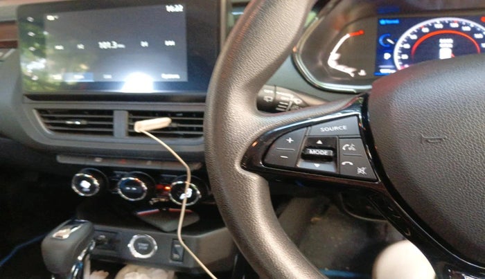 2022 Renault Kiger RXZ TURBO CVT, Petrol, Automatic, 9,974 km, interior