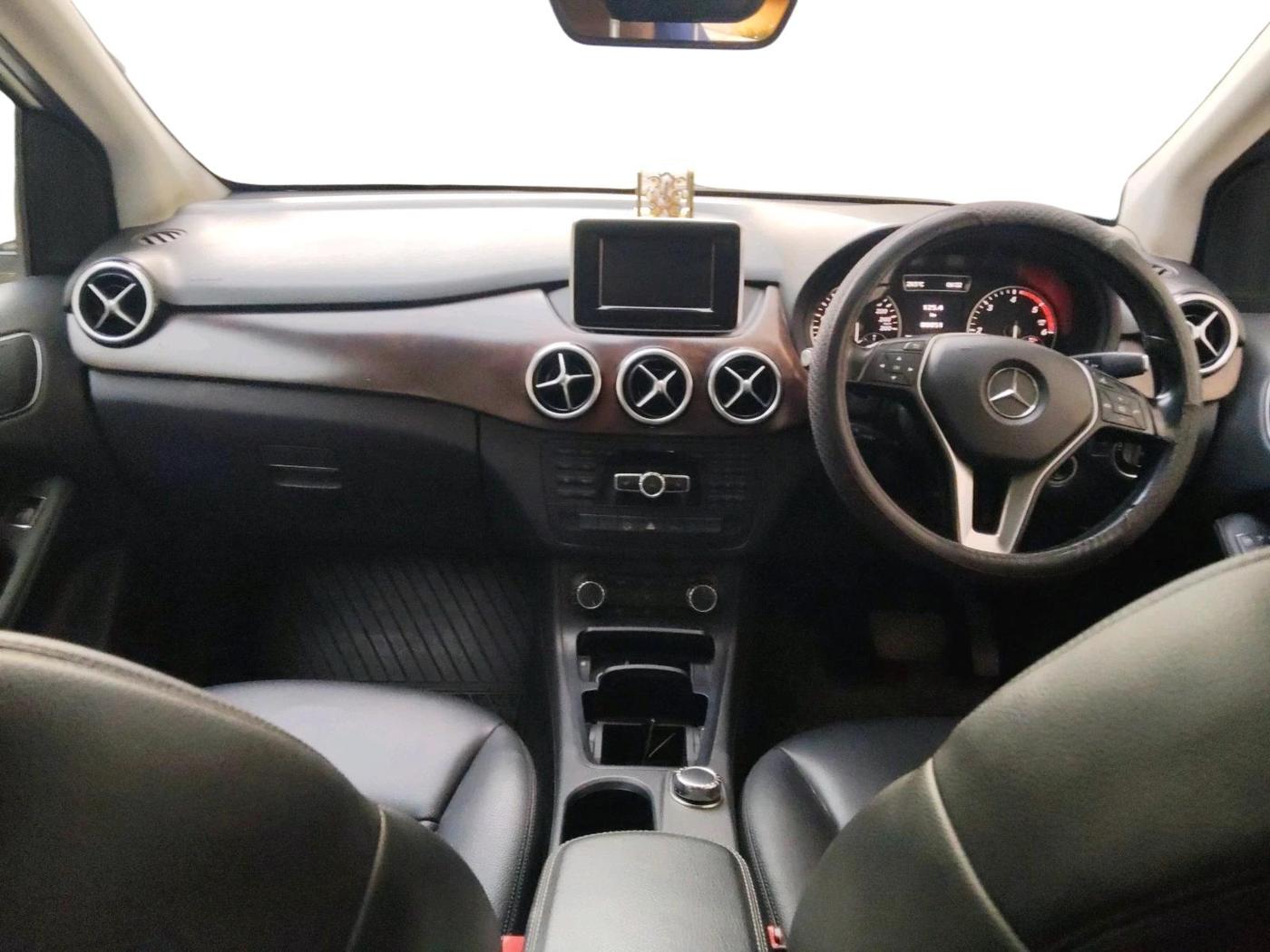 2014 Mercedes Benz B Class B180, Diesel, Automatic, 80,051 km, interior
