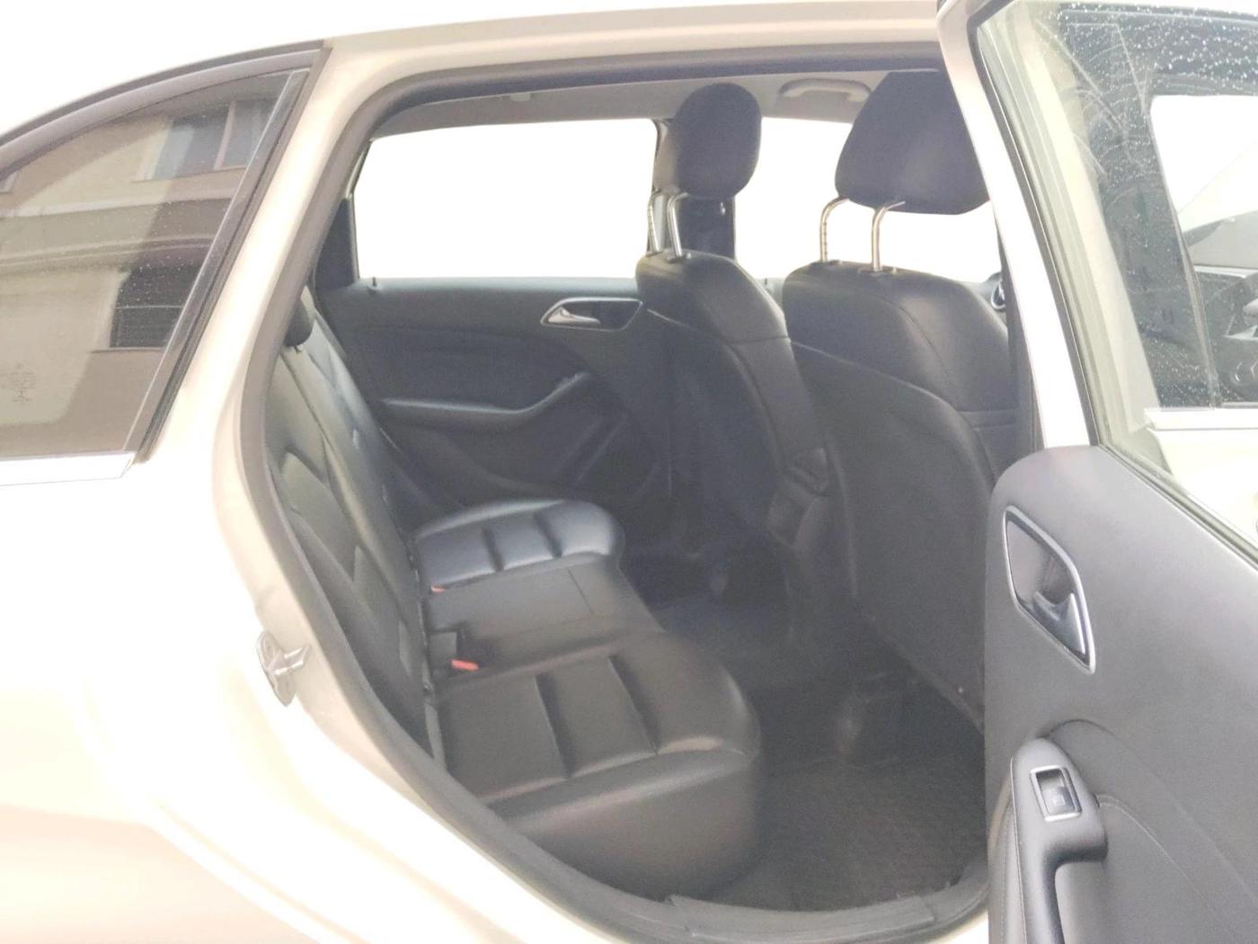 2014 Mercedes Benz B Class B180, Diesel, Automatic, 80,051 km, interior
