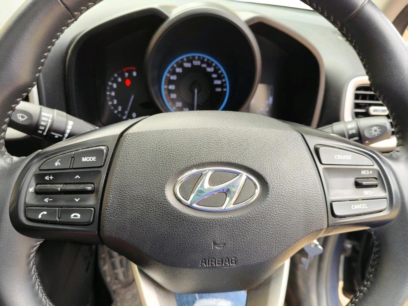 2019 Hyundai VENUE SX 1.0 TURBO, Petrol, Manual, 53,465 km, interior