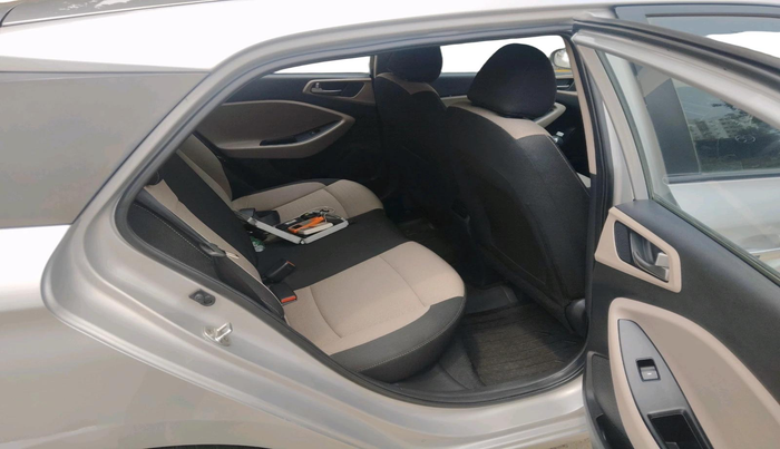 2015 Hyundai Elite i20 ASTA 1.2, Petrol, Manual, 1,03,363 km, interior
