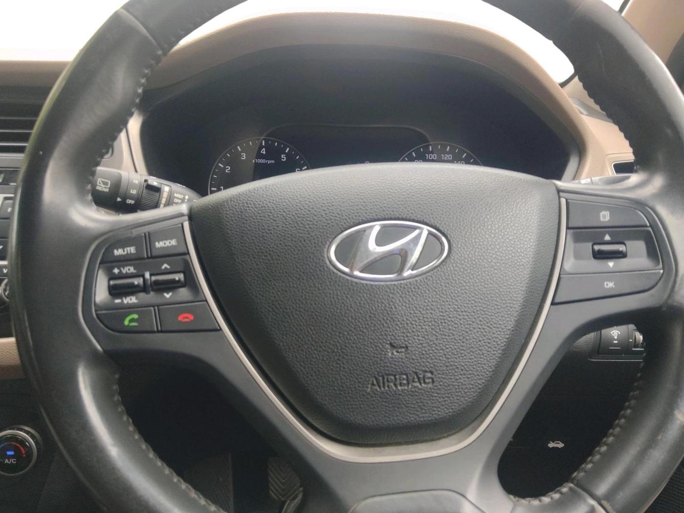 2015 Hyundai Elite i20 ASTA 1.2, Petrol, Manual, 1,03,363 km, interior