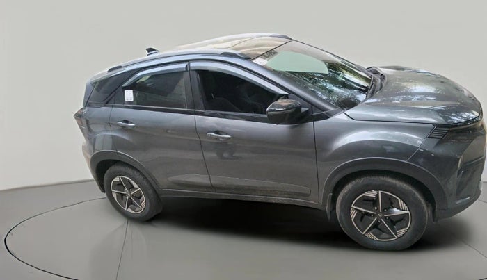 2024 Tata NEXON FEARLESS + SUNROOF DCA DUAL TONE 1.2 PETROL, Petrol, Automatic, 7,980 km, exterior