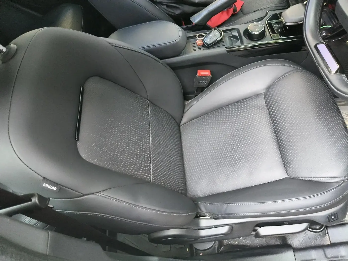 2024 Tata NEXON FEARLESS + SUNROOF DCA DUAL TONE 1.2 PETROL, Petrol, Automatic, 7,980 km, interior
