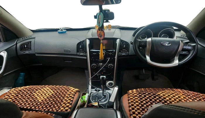 2018 Mahindra XUV500 W9 AT, Diesel, Automatic, 1,31,923 km, interior