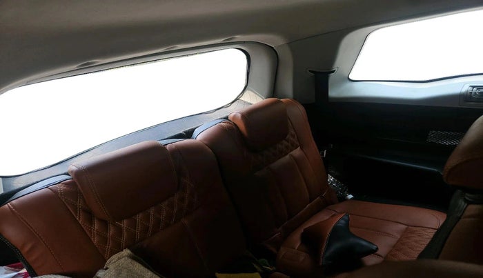 2018 Mahindra XUV500 W9 AT, Diesel, Automatic, 1,31,923 km, interior