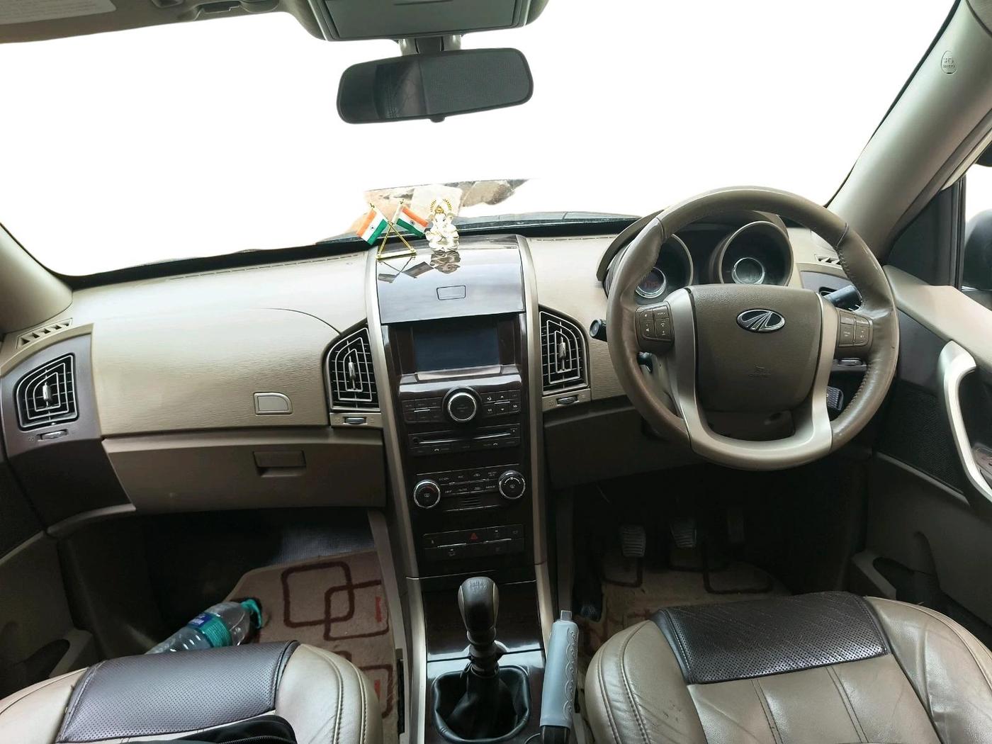 2014 Mahindra XUV500 W8, Diesel, Manual, 81,790 km, interior