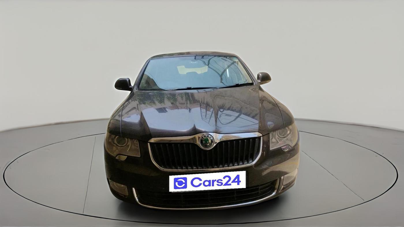2011 Skoda Superb ELEGANCE 2.0 TDI CR AT, Diesel, Automatic, 1,13,212 km, exterior