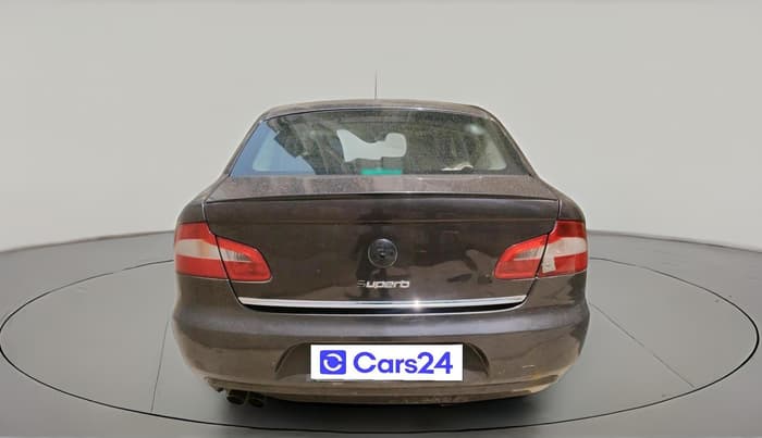 2011 Skoda Superb ELEGANCE 2.0 TDI CR AT, Diesel, Automatic, 1,13,212 km, exterior