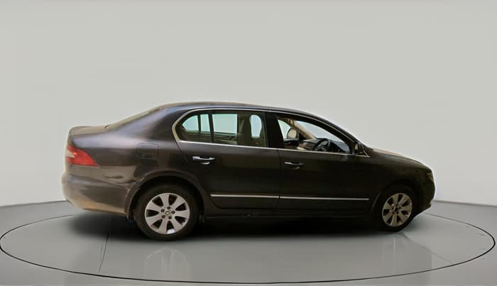 2011 Skoda Superb ELEGANCE 2.0 TDI CR AT, Diesel, Automatic, 1,13,212 km, exterior