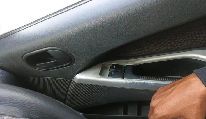 2011 Ford Figo ZXI 1.2 PETROL, Petrol, Manual, 1,34,313 km, interior