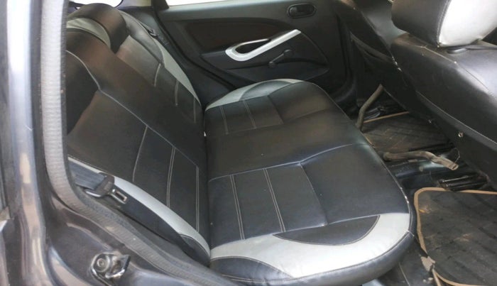 2011 Ford Figo ZXI 1.2 PETROL, Petrol, Manual, 1,34,313 km, interior