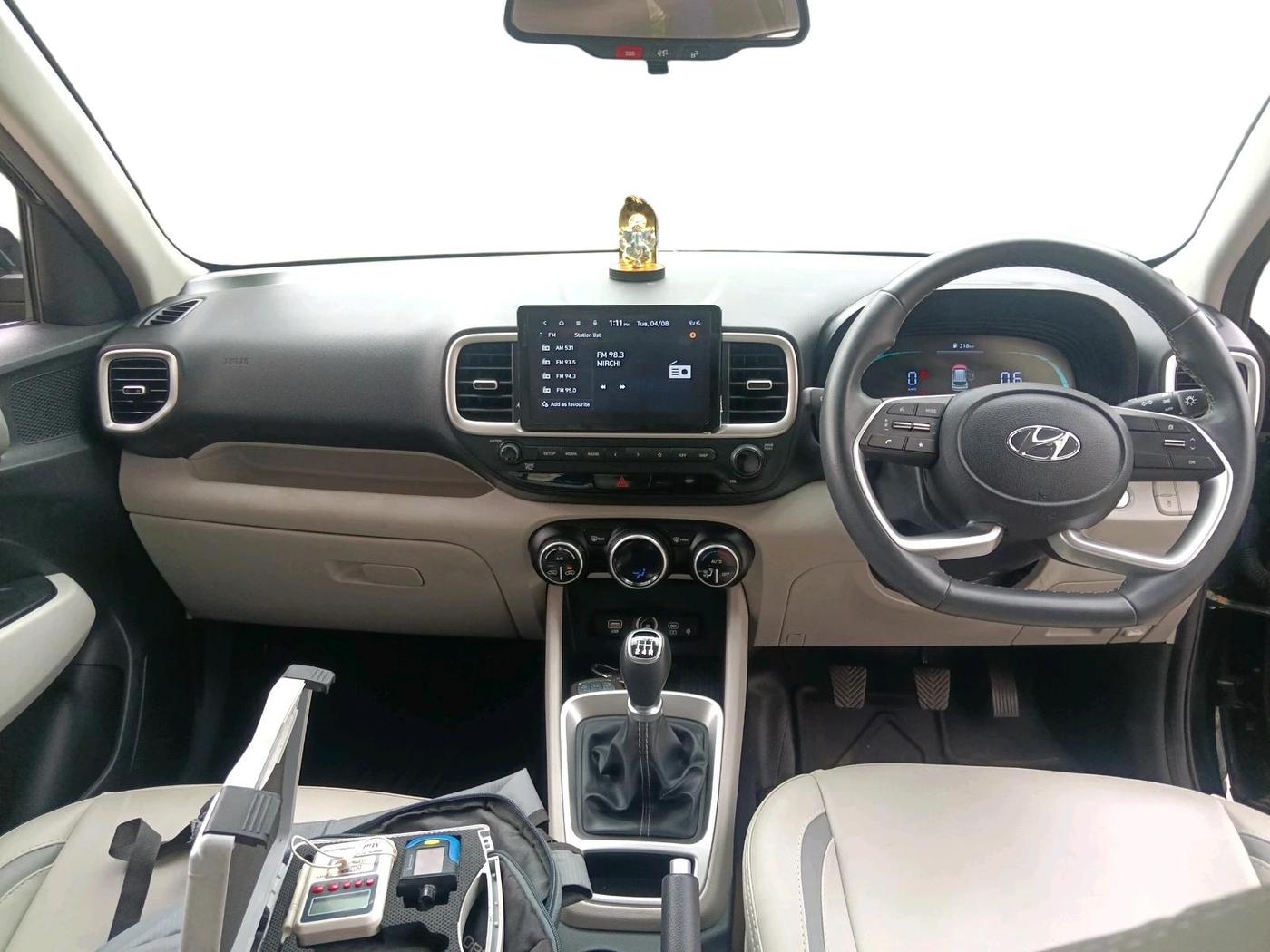 2022 Hyundai VENUE SX 1.2 PETROL, Petrol, Manual, 7,421 km, interior