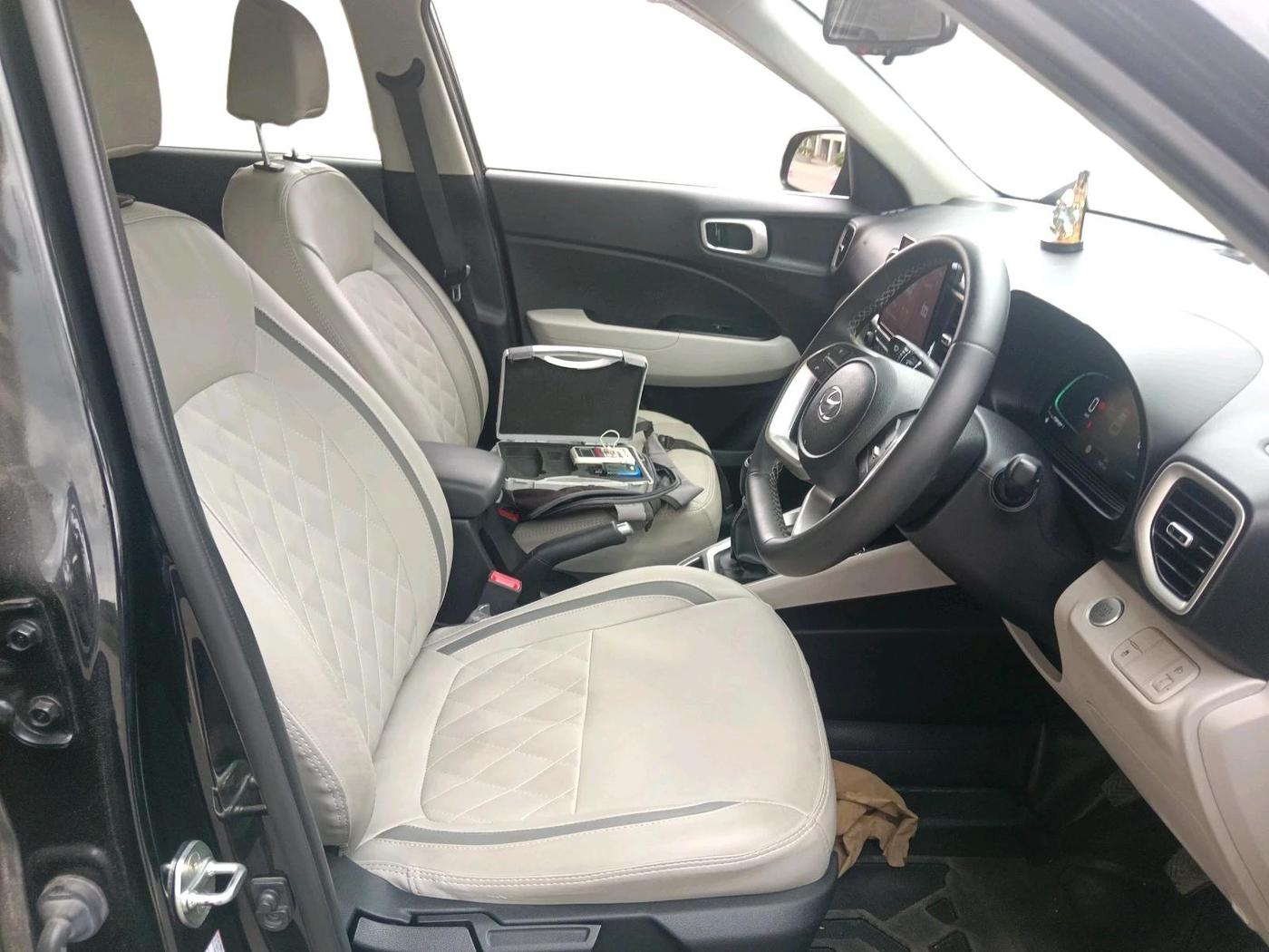 2022 Hyundai VENUE SX 1.2 PETROL, Petrol, Manual, 7,421 km, interior