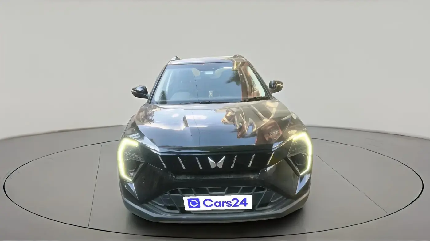 2025 Mahindra XUV 3XO AX5 1.5 Turbo Diesel, Diesel, Manual, 3,863 km, exterior