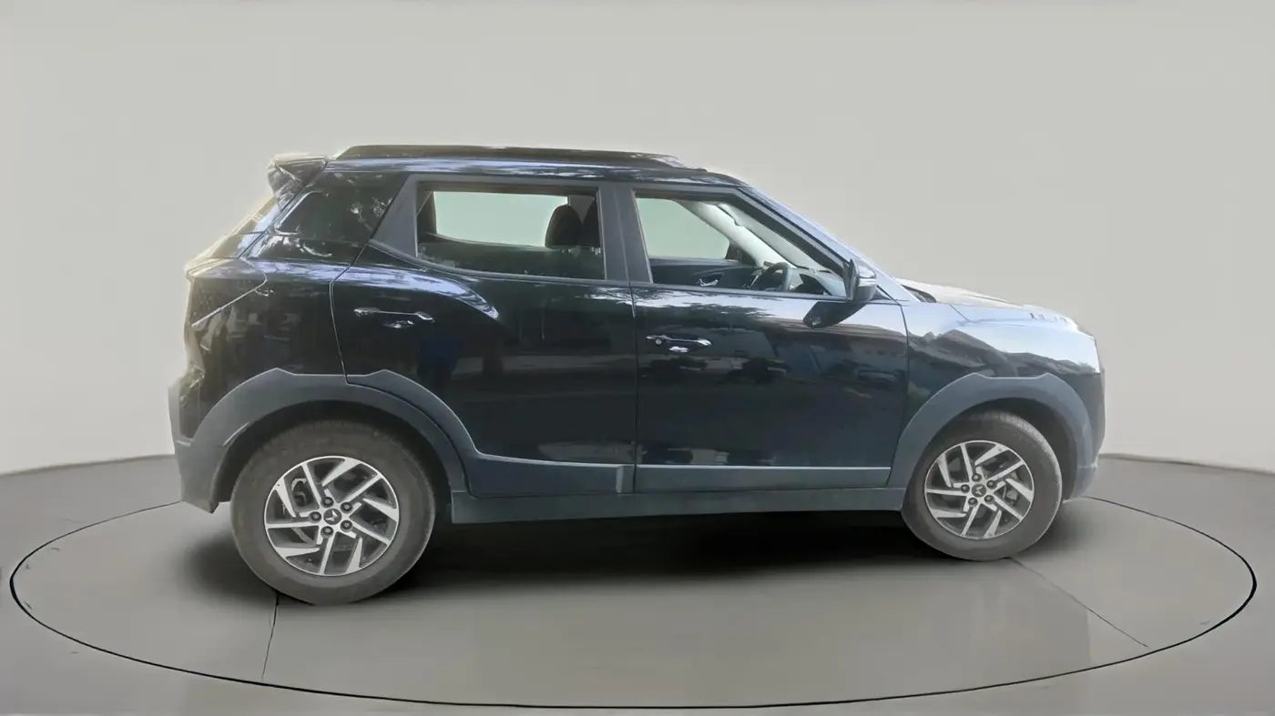 2025 Mahindra XUV 3XO AX5 1.5 Turbo Diesel, Diesel, Manual, 3,863 km, exterior