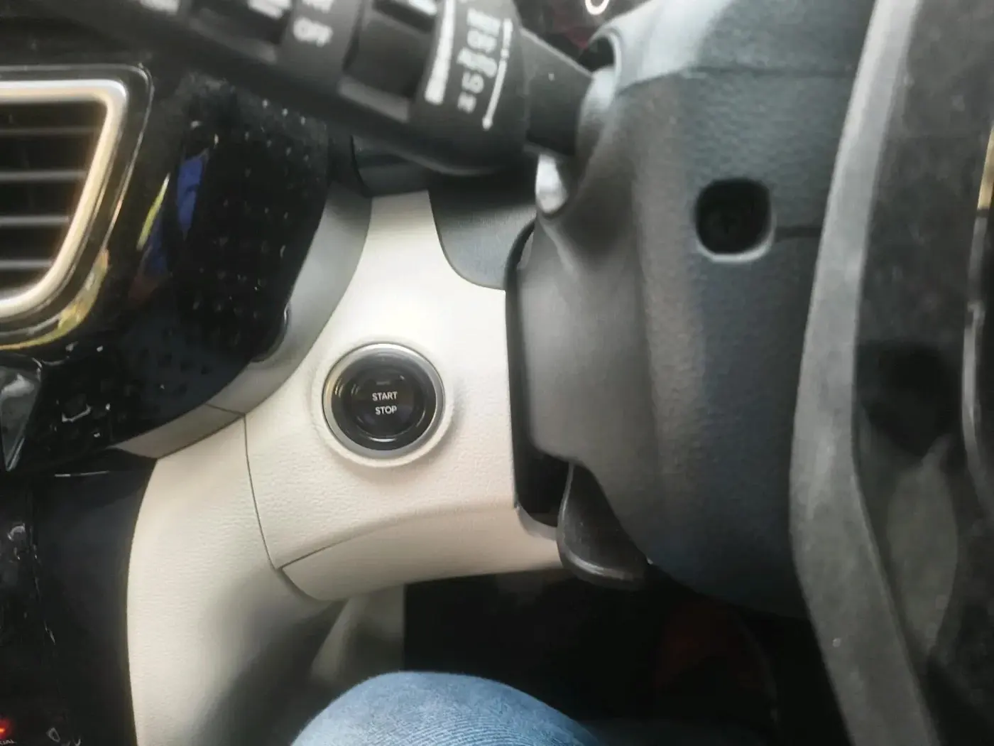 2025 Mahindra XUV 3XO AX5 1.5 Turbo Diesel, Diesel, Manual, 3,863 km, interior