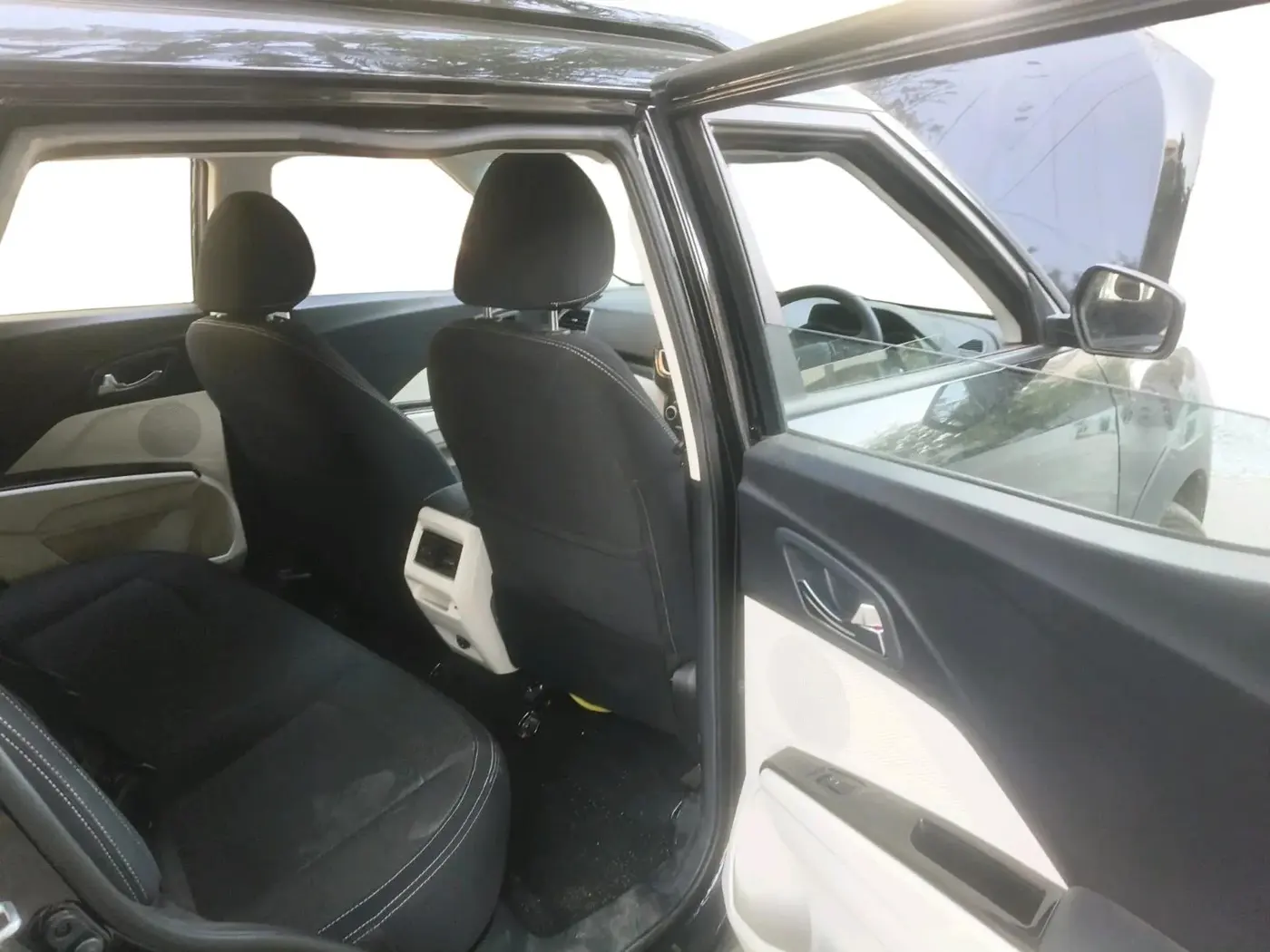2025 Mahindra XUV 3XO AX5 1.5 Turbo Diesel, Diesel, Manual, 3,863 km, interior