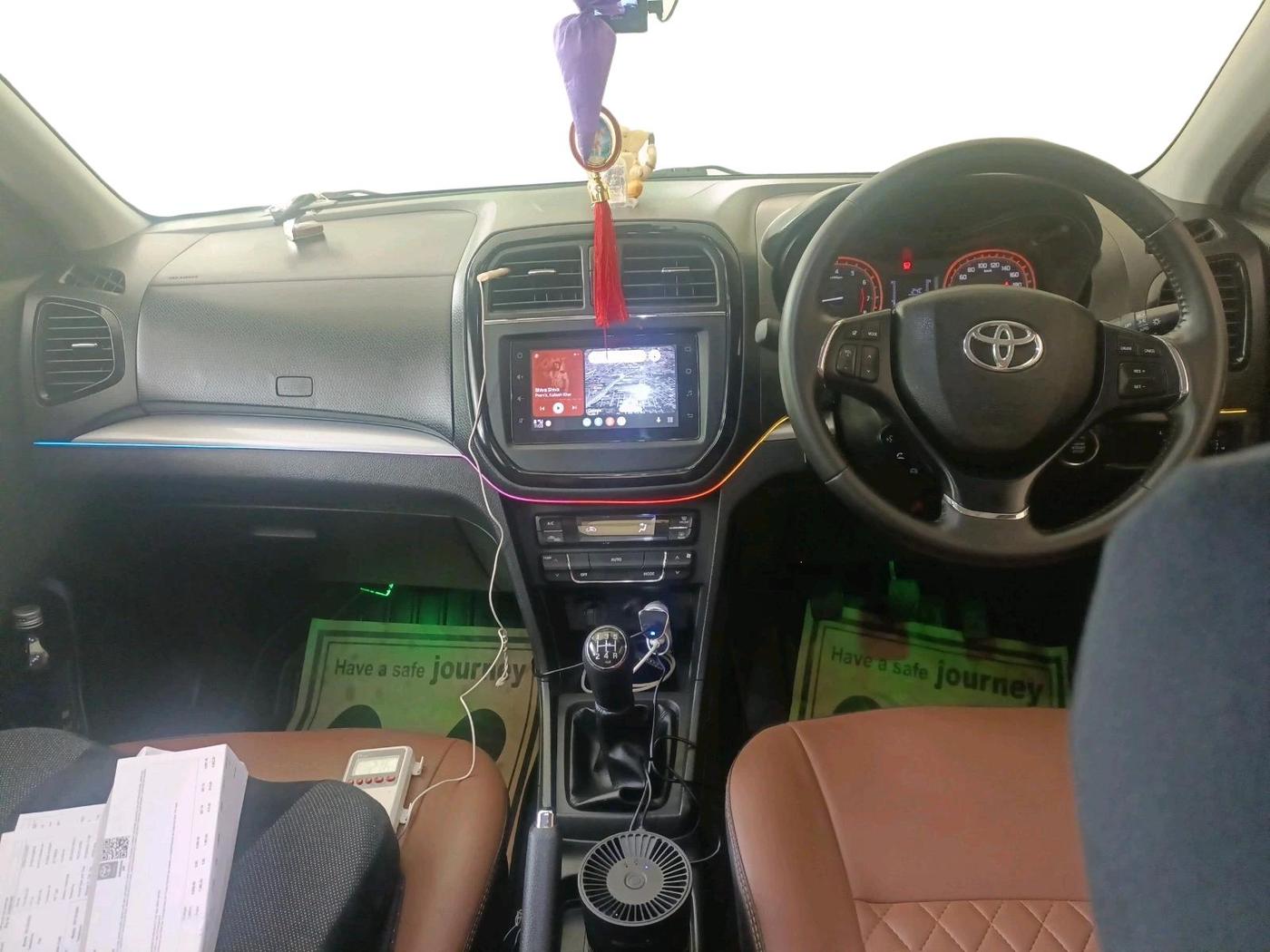 2021 Toyota URBAN CRUISER PREMIUM GRADE MT, Petrol, Manual, 49,737 km, interior