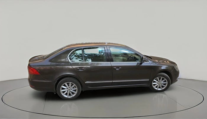 2015 Skoda Superb ELEGANCE 2.0 TDI CR AT, Diesel, Automatic, 1,38,948 km, exterior