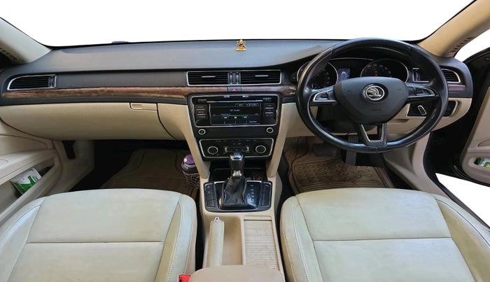 2015 Skoda Superb ELEGANCE 2.0 TDI CR AT, Diesel, Automatic, 1,38,948 km, interior