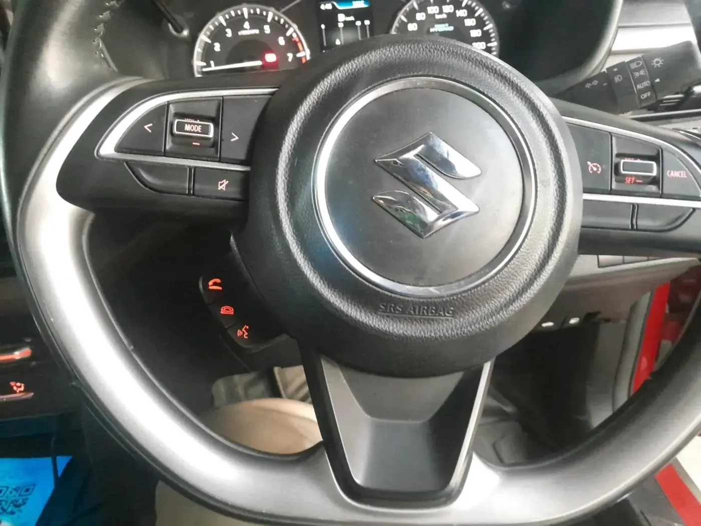 2022 Maruti BREZZA ZXI + SMART HYBRID, Petrol, Manual, 29,084 km, interior