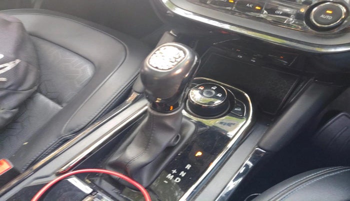 2022 Tata Harrier XZA PLUS 2.0L, Diesel, Automatic, 1,36,557 km, interior