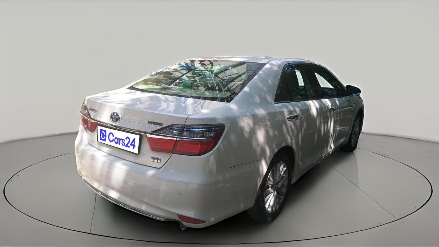 2017 Toyota Camry HYBRID, Hybrid, Automatic, 1,79,643 km, exterior