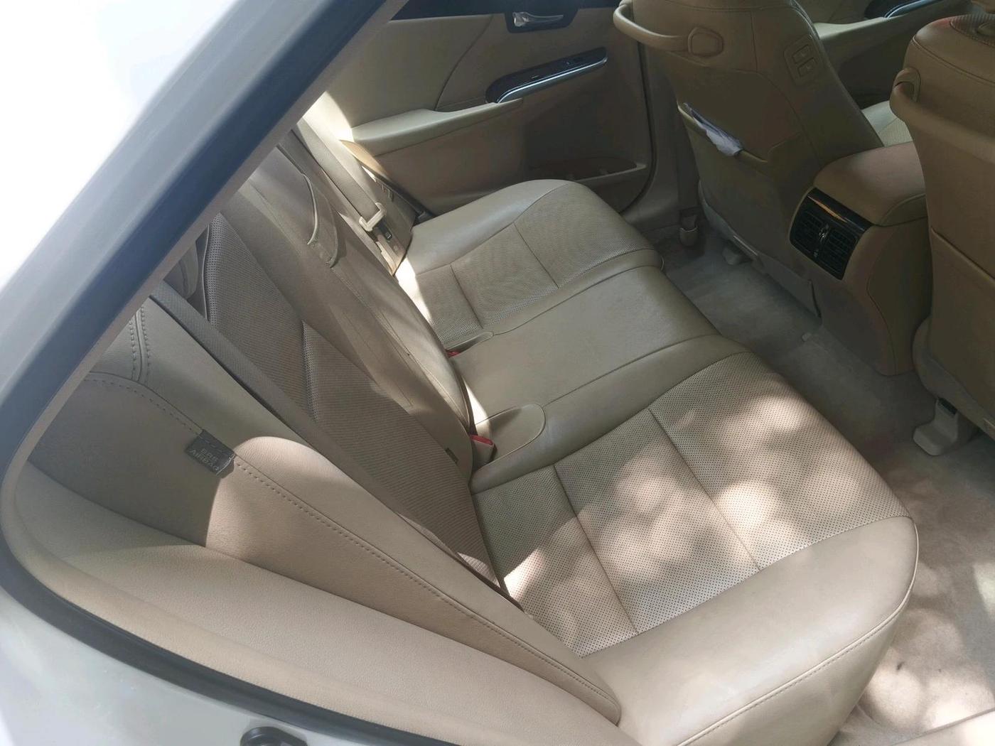 2017 Toyota Camry HYBRID, Hybrid, Automatic, 1,79,643 km, interior