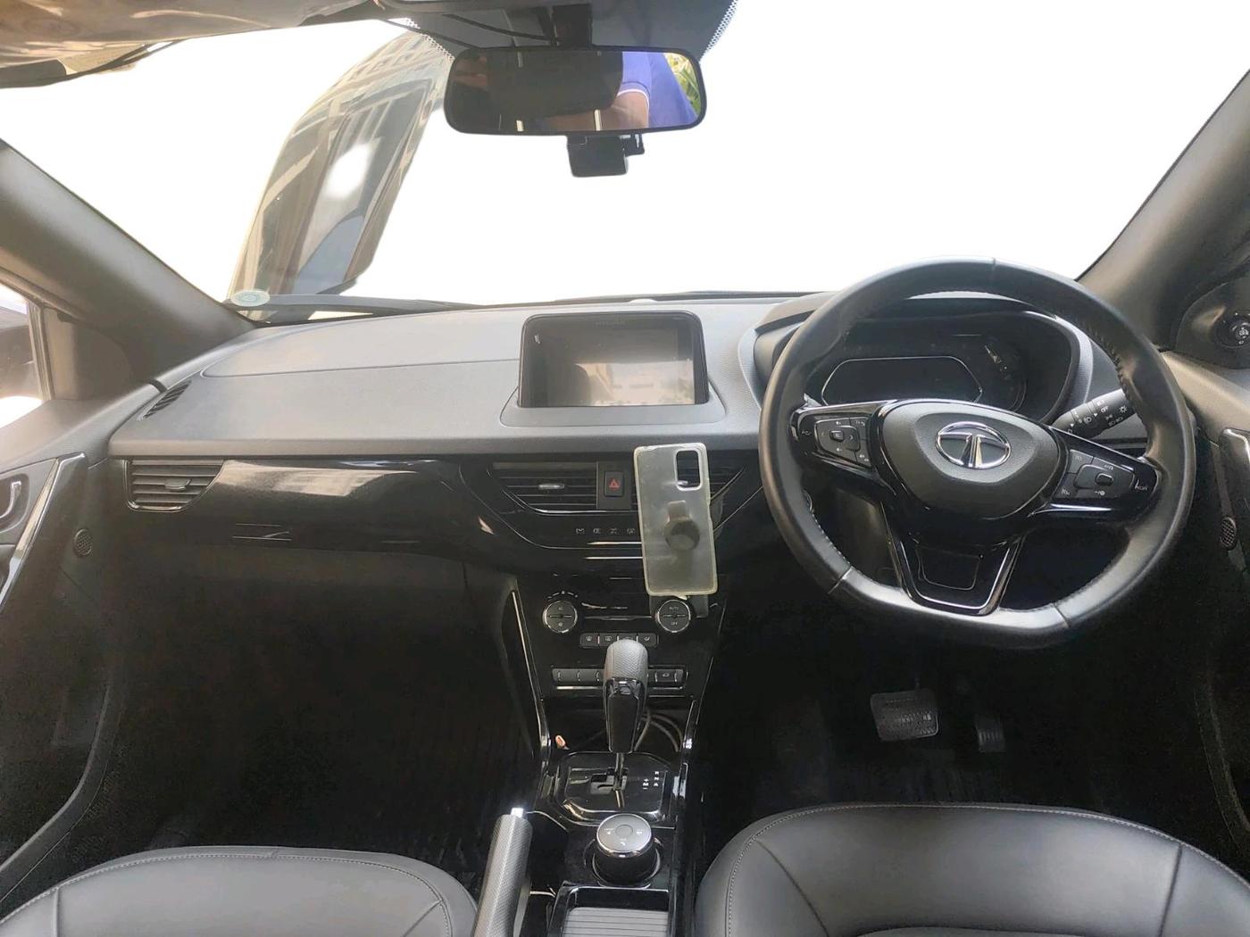 2023 Tata NEXON XZA PLUS SUNROOF DARK PETROL, Petrol, Automatic, 17,028 km, interior