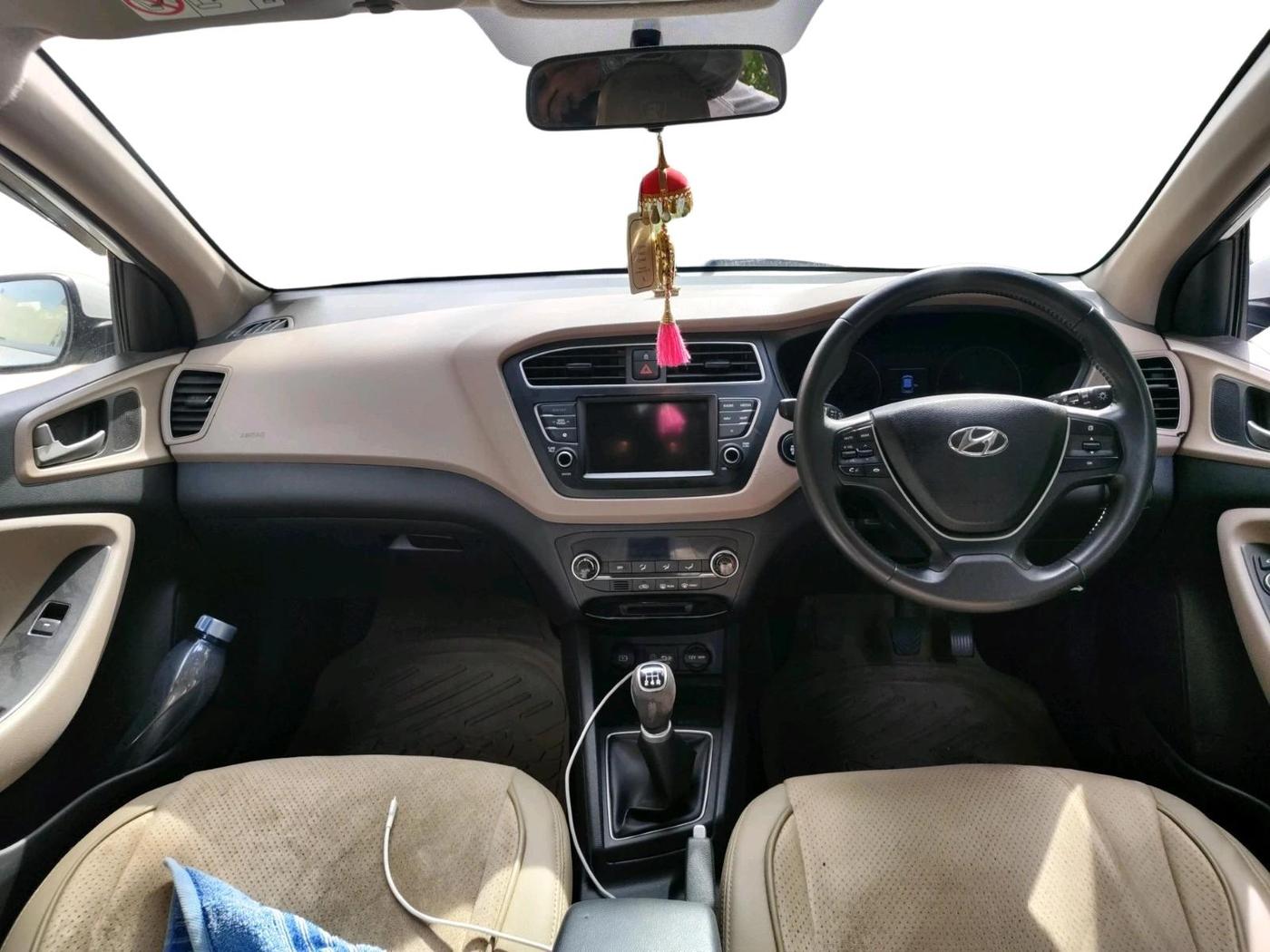 2020 Hyundai Elite i20 ASTA 1.2 (O), Petrol, Manual, 43,128 km, interior